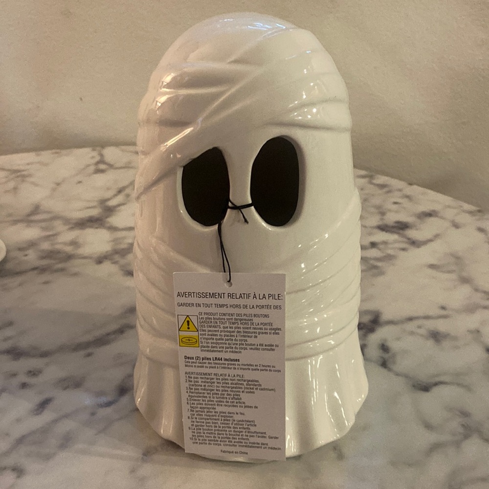 Light up Ghost mummy figurine